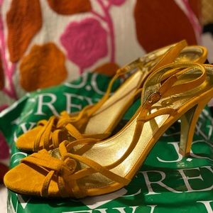 Show off those toes!! 8.5 J.Crew Kitten heels in the perfect Spring color!